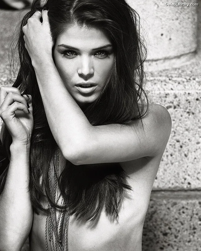 Marie Avgeropoulos photo 22 of 58