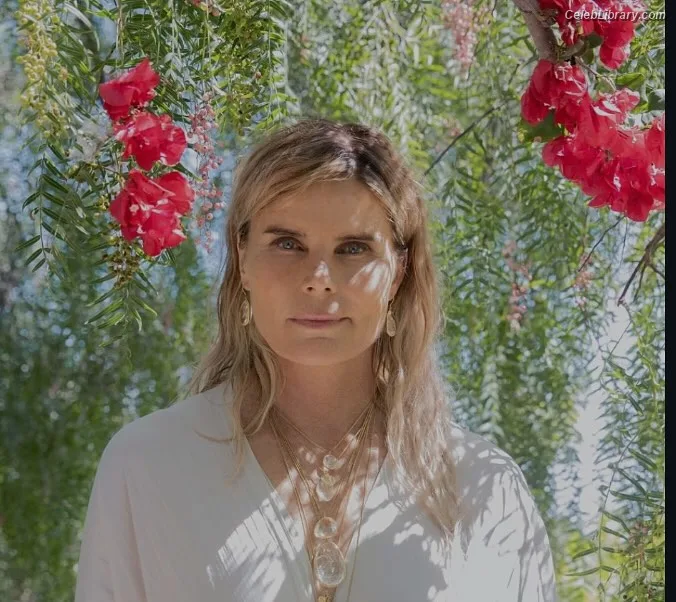 Mariel Hemingway photo 21 of 146