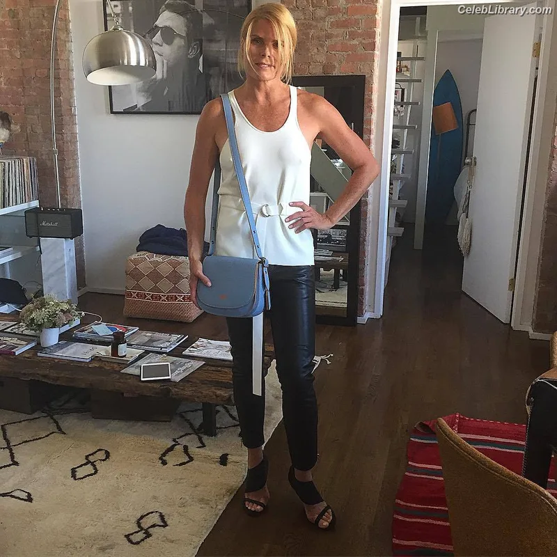 Mariel Hemingway photo 15 of 146
