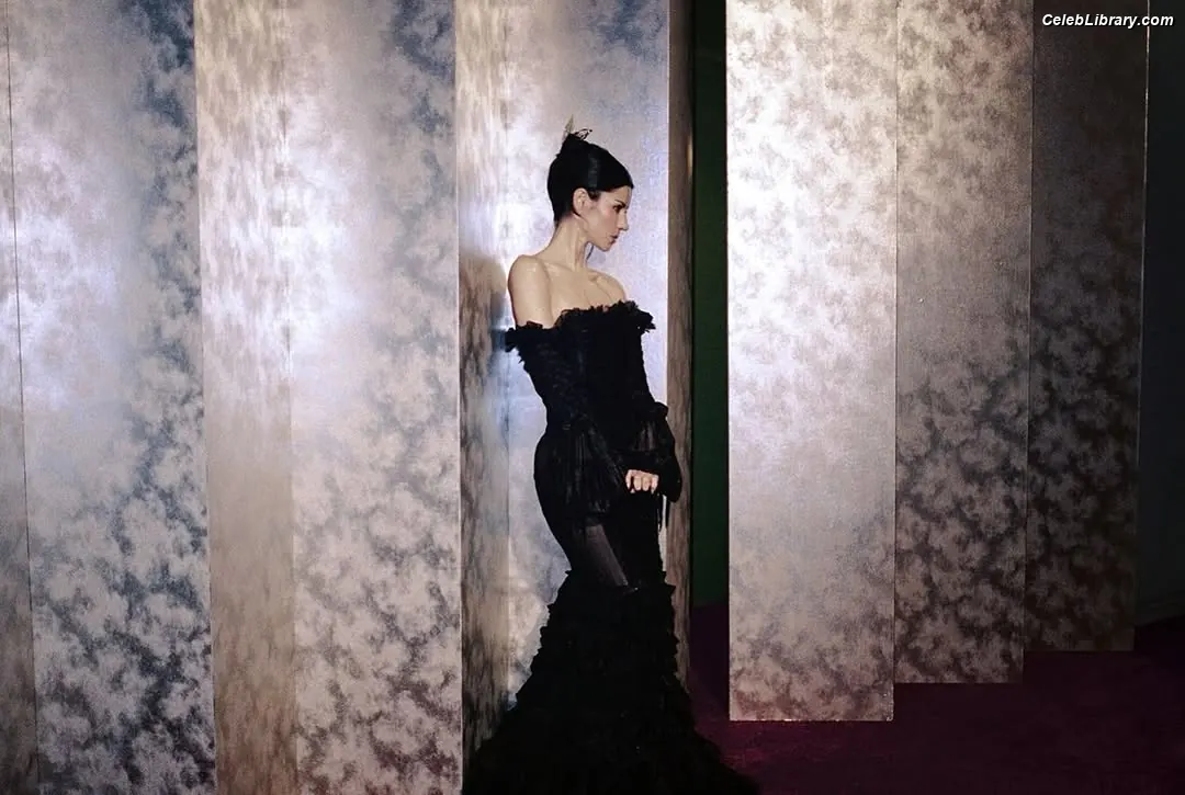 Marina Diamandis photo 22 of 533