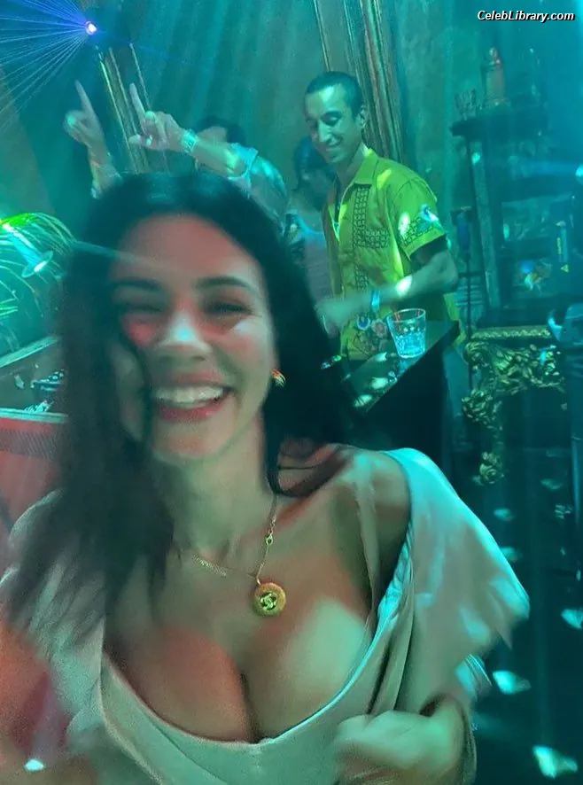 Marina Diamandis photo 22 of 533