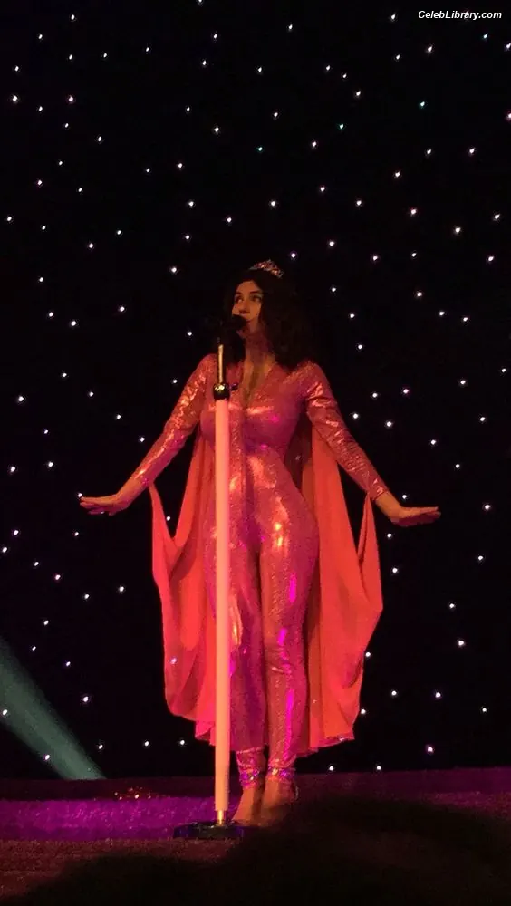 Marina Diamandis photo 1 of 533