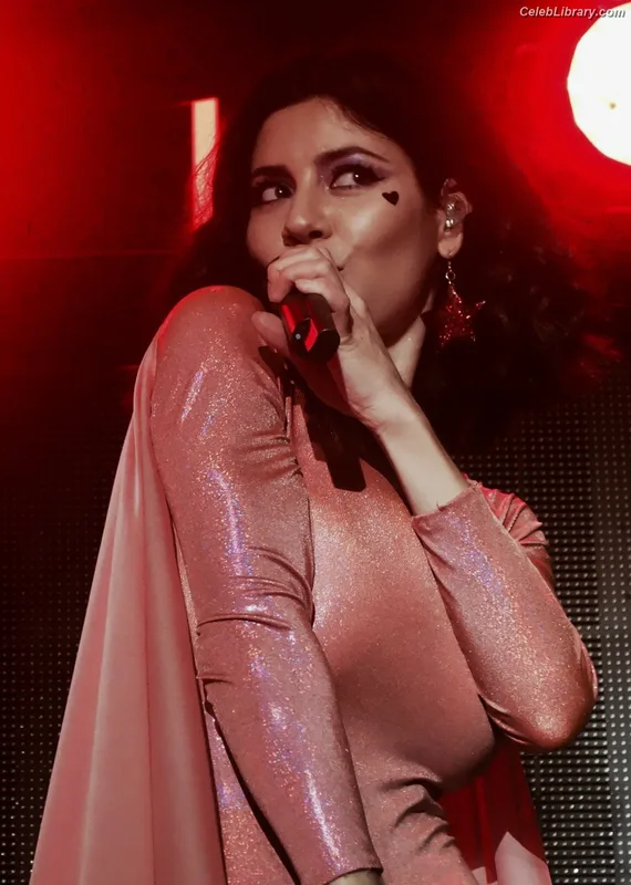 Marina Diamandis photo 22 of 534