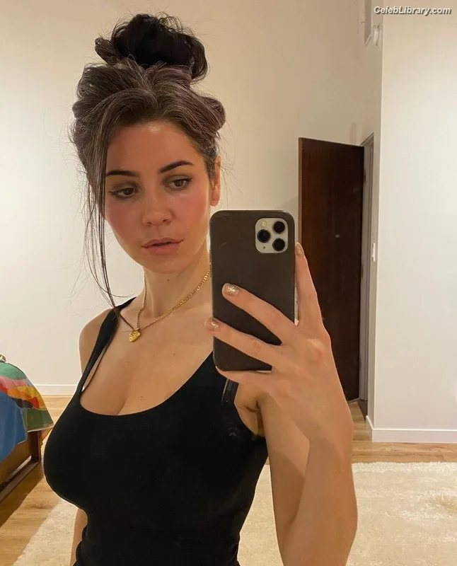 Marina Diamandis photo 13 of 534