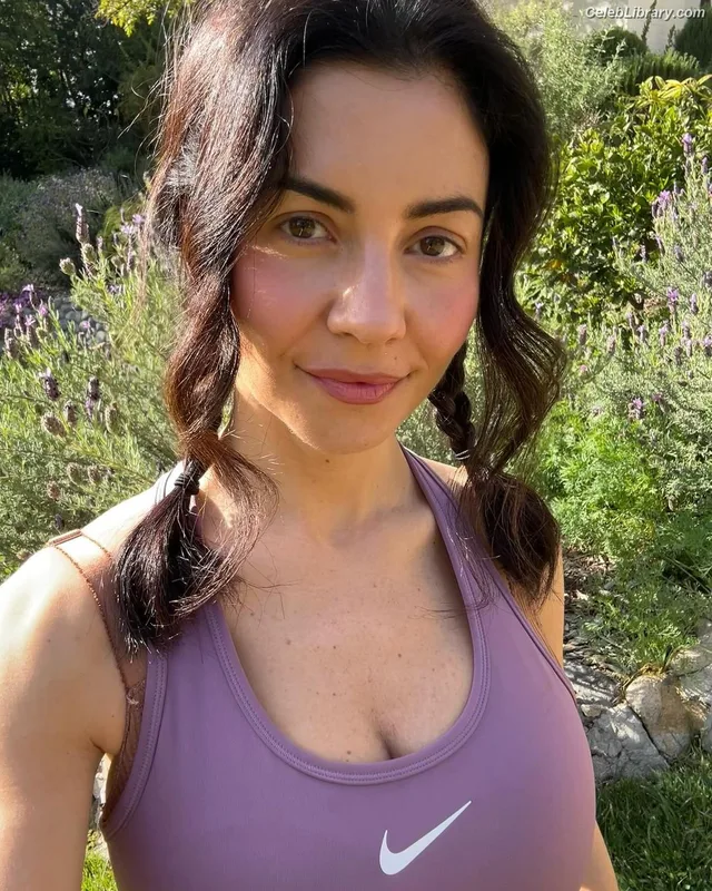 Marina Diamandis photo 14 of 534