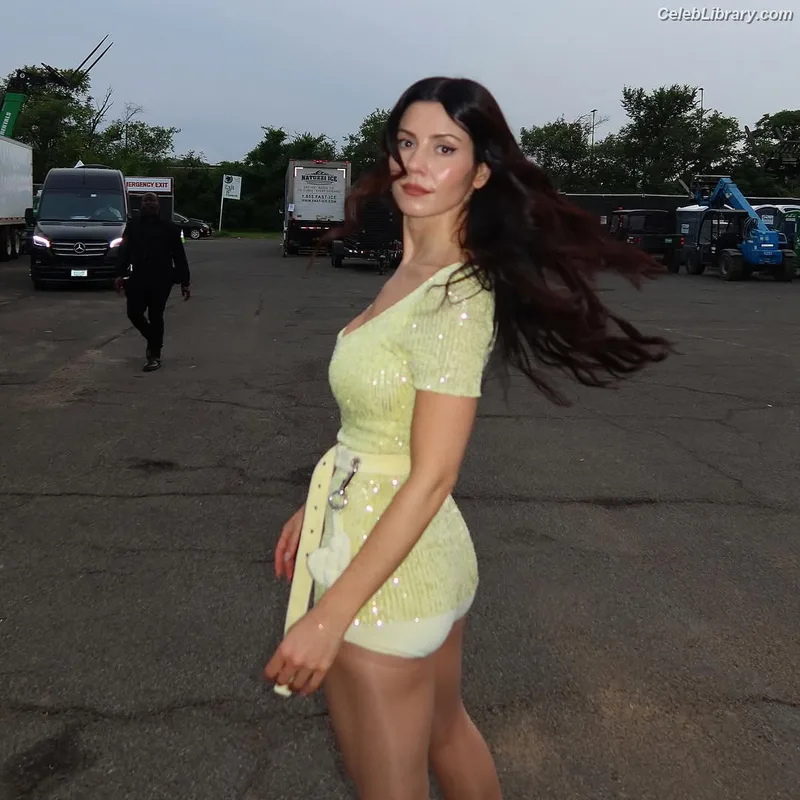 Marina Diamandis photo 6 of 534