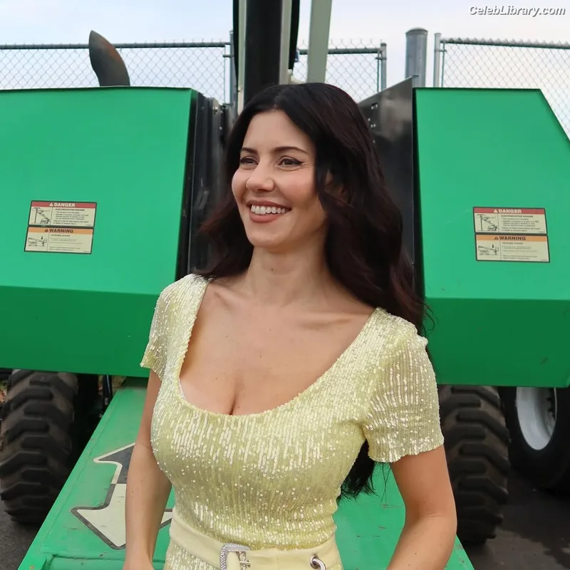 Marina Diamandis photo 8 of 534