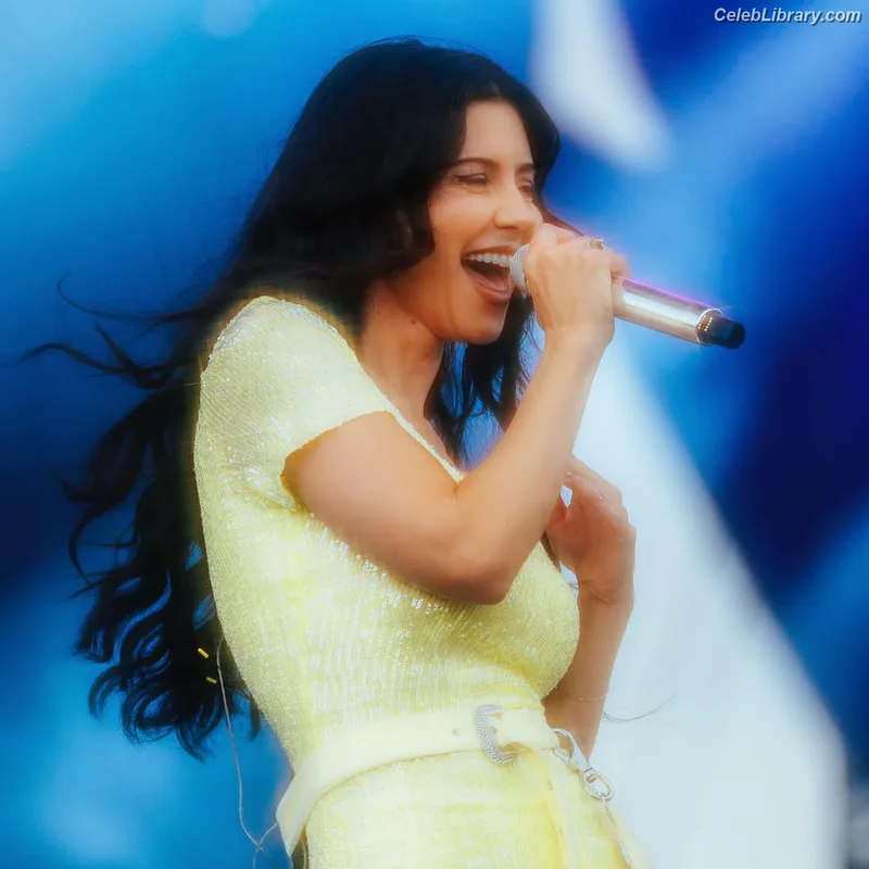 Marina Diamandis photo 10 of 534