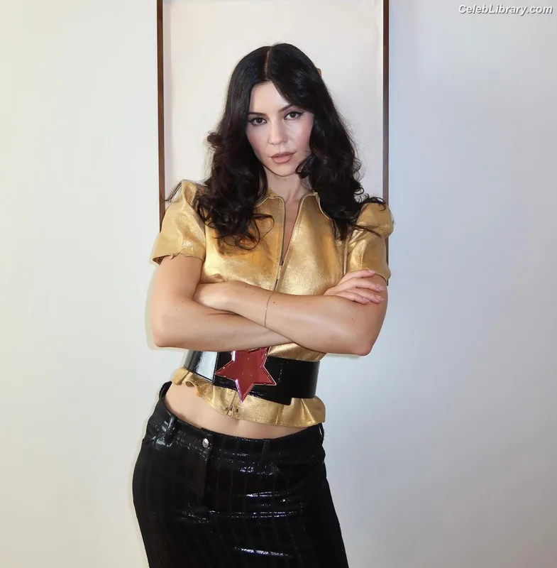 Marina Diamandis photo 14 of 534