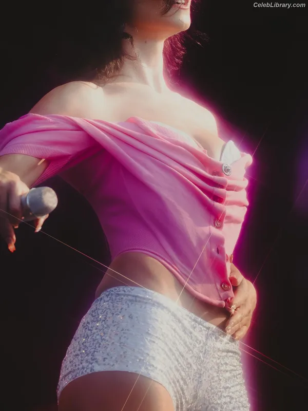Marina Diamandis photo 3 of 534