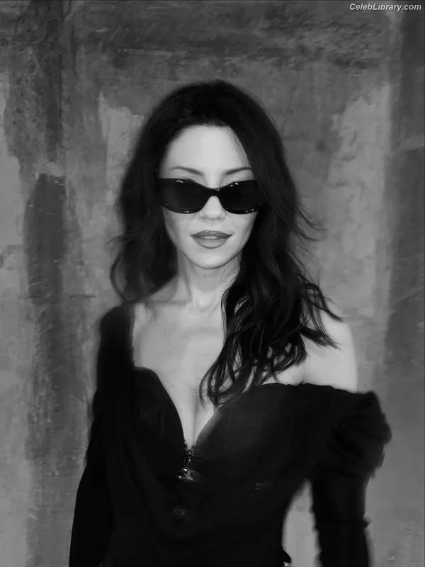 Marina Diamandis photo 7 of 534