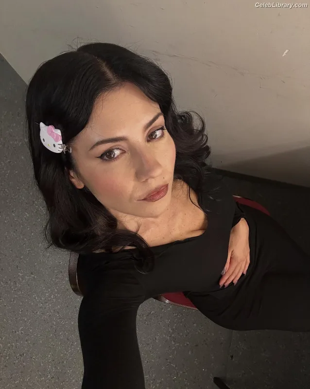 Marina Diamandis photo 6 of 534