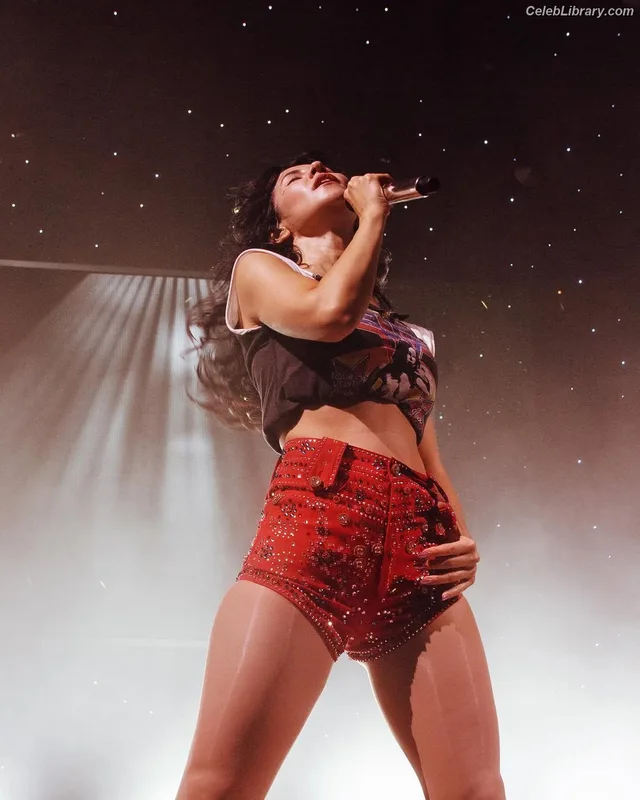 Marina Diamandis photo 7 of 534