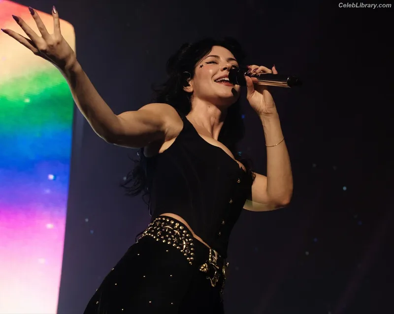 Marina Diamandis photo 20 of 534
