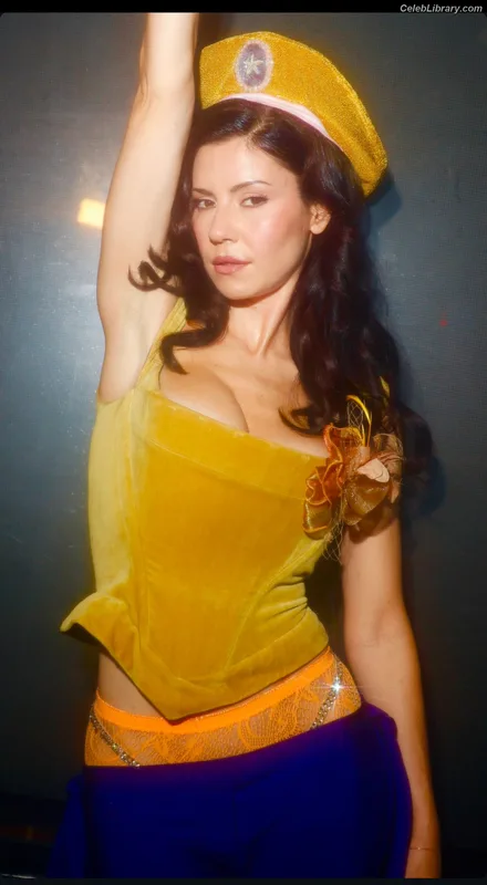 Marina Diamandis photo 5 of 534