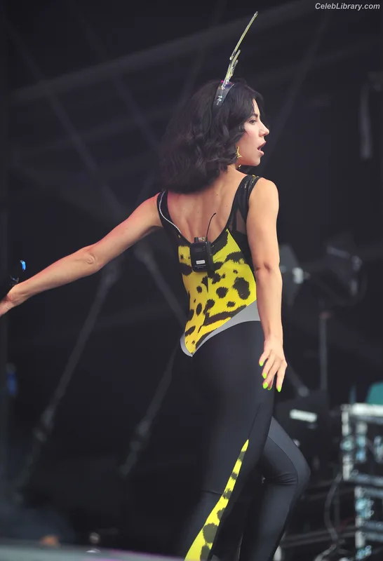 Marina Diamandis photo 3 of 534