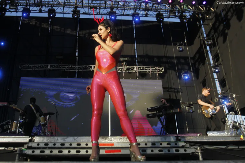 Marina Diamandis photo 9 of 534
