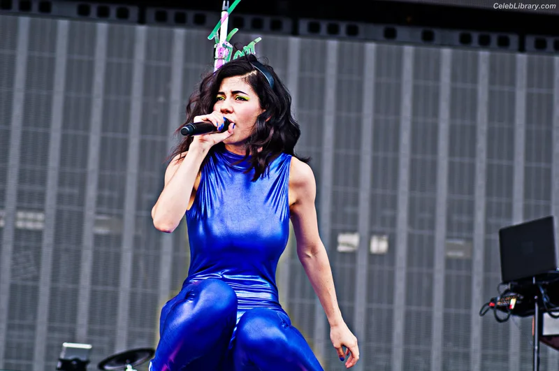 Marina Diamandis photo 14 of 534