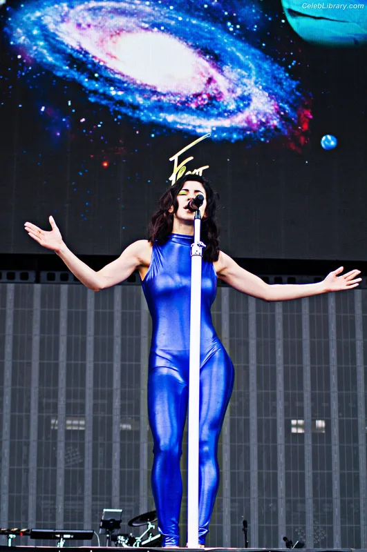 Marina Diamandis photo 15 of 534