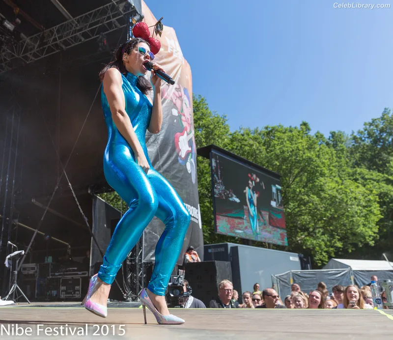 Marina Diamandis photo 23 of 534