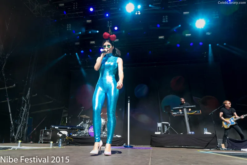 Marina Diamandis photo 3 of 534