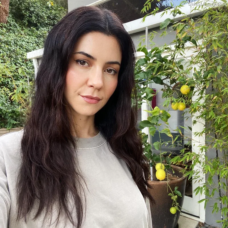 Marina Diamandis photo 16 of 534
