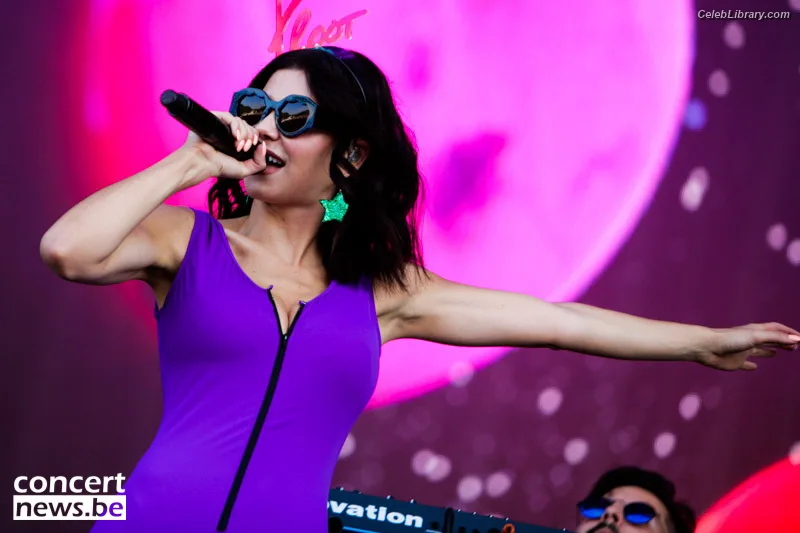 Marina Diamandis photo 2 of 534