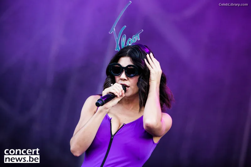 Marina Diamandis photo 14 of 534