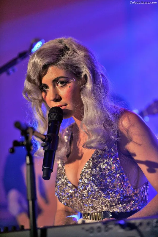 Marina Diamandis photo 5 of 534