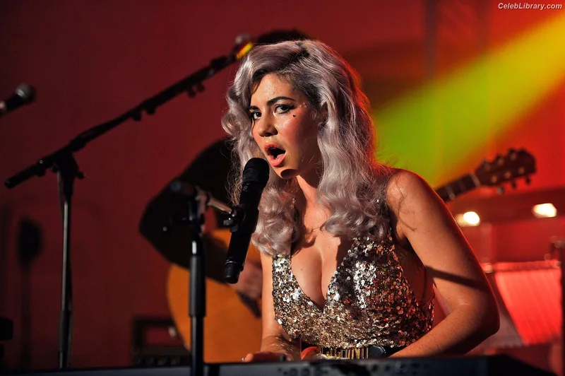 Marina Diamandis photo 8 of 534