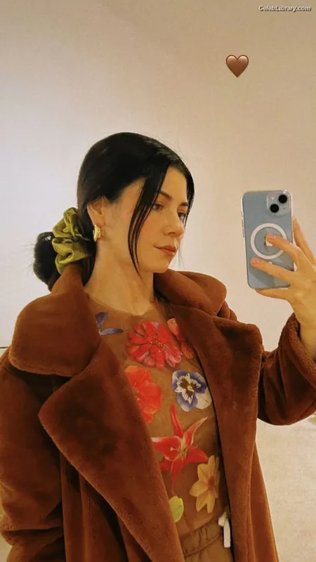 Marina Diamandis photo 11 of 534