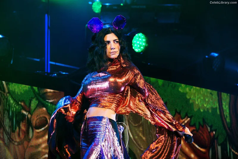 Marina Diamandis photo 7 of 534
