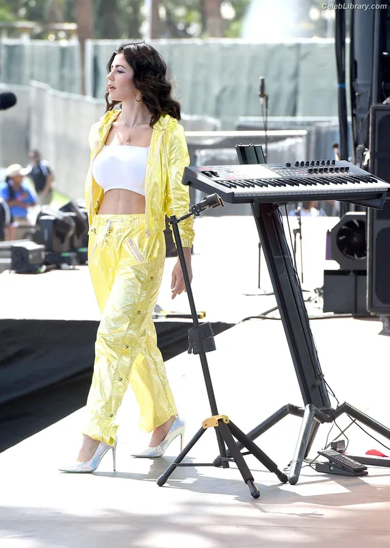 Marina Diamandis photo 11 of 534
