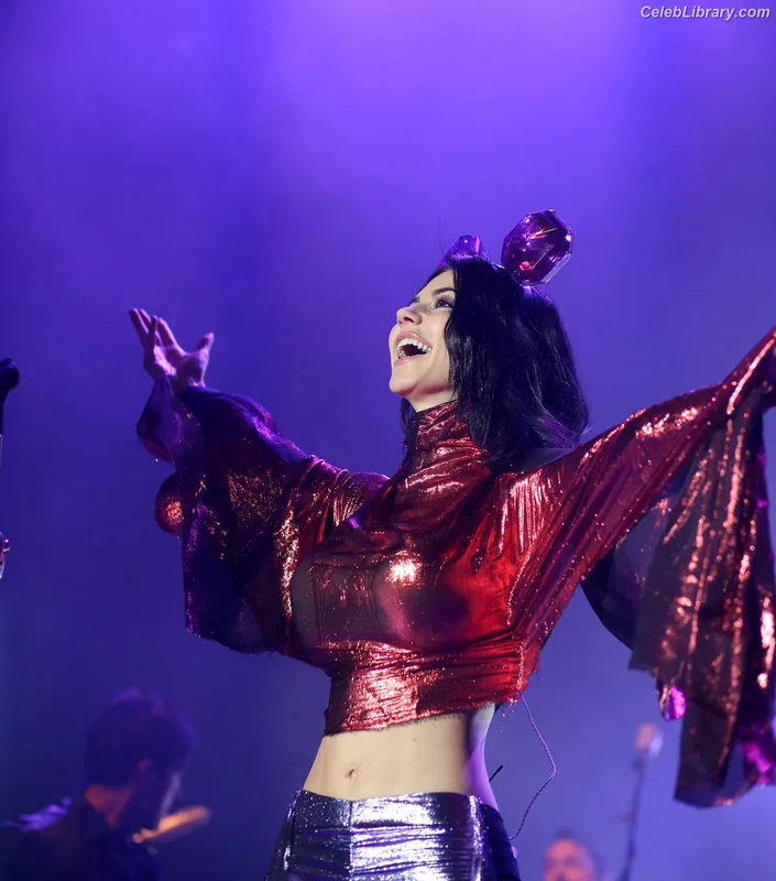 Marina Diamandis photo 17 of 534