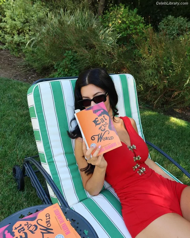 Marina Diamandis photo 20 of 534