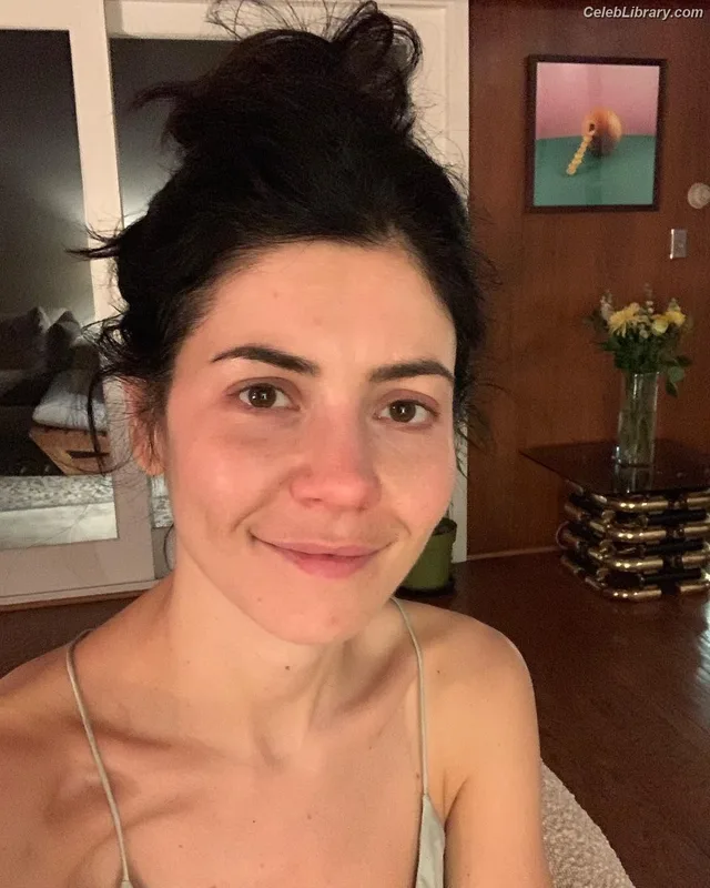 Marina Diamandis photo 17 of 534