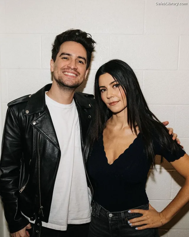 Marina Diamandis photo 19 of 534