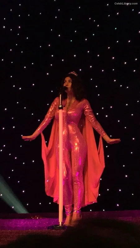 Marina Diamandis photo 1 of 534