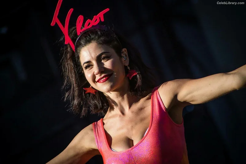 Marina Diamandis photo 1 of 534