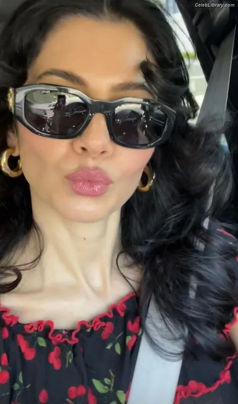 Marina Diamandis photo 9 of 534