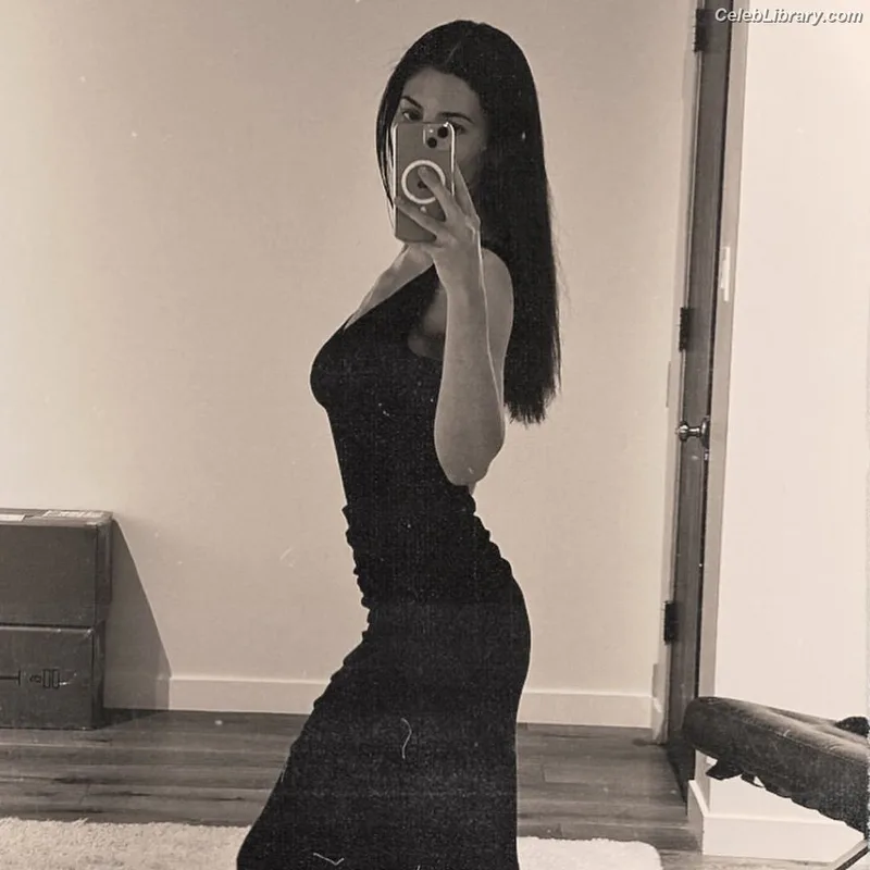 Marina Diamandis photo 12 of 534