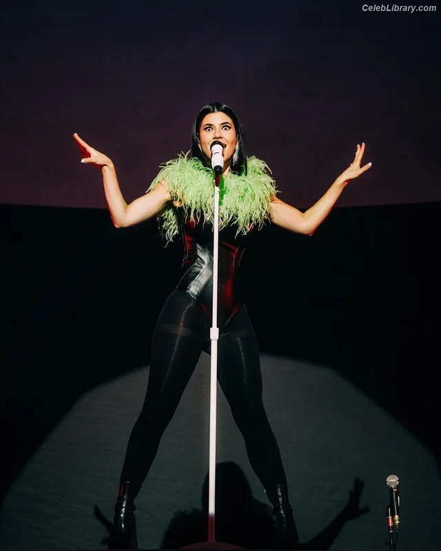 Marina Diamandis photo 24 of 534