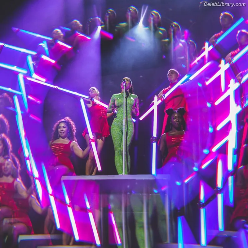 Marina Diamandis photo 12 of 534
