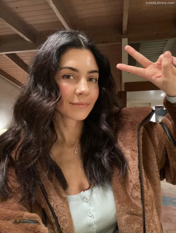Marina Diamandis photo 2 of 534