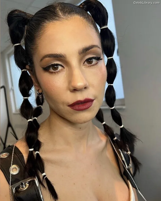 Marina Diamandis photo 14 of 534