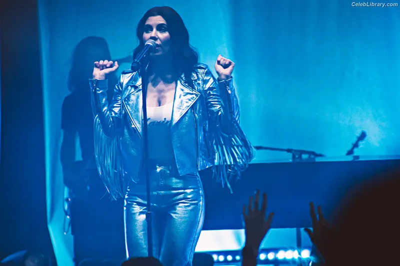 Marina Diamandis photo 5 of 534