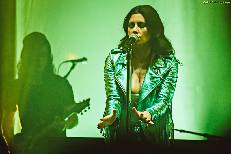 Marina Diamandis photo 6 of 534