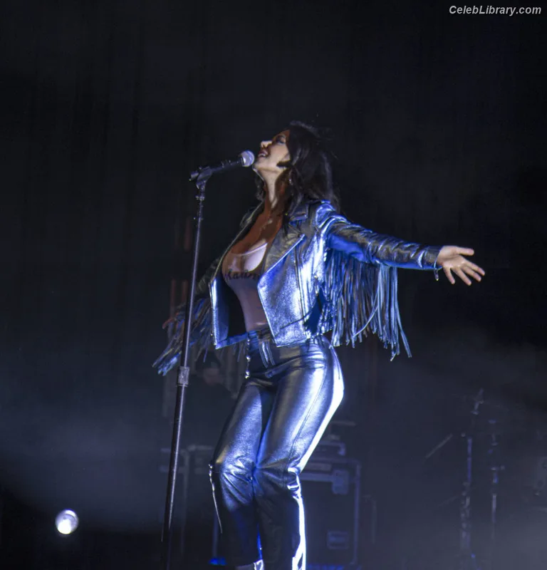 Marina Diamandis photo 9 of 534