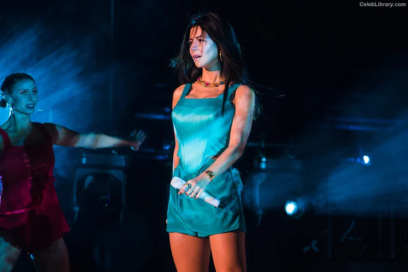 Marina Diamandis photo 15 of 534