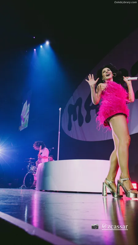 Marina Diamandis photo 2 of 534